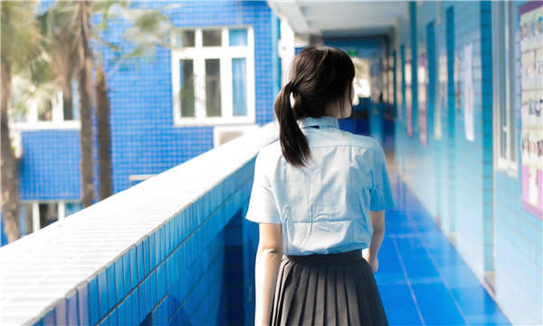 蓝山如何找到一个可以帮助我生孩子的女人？
